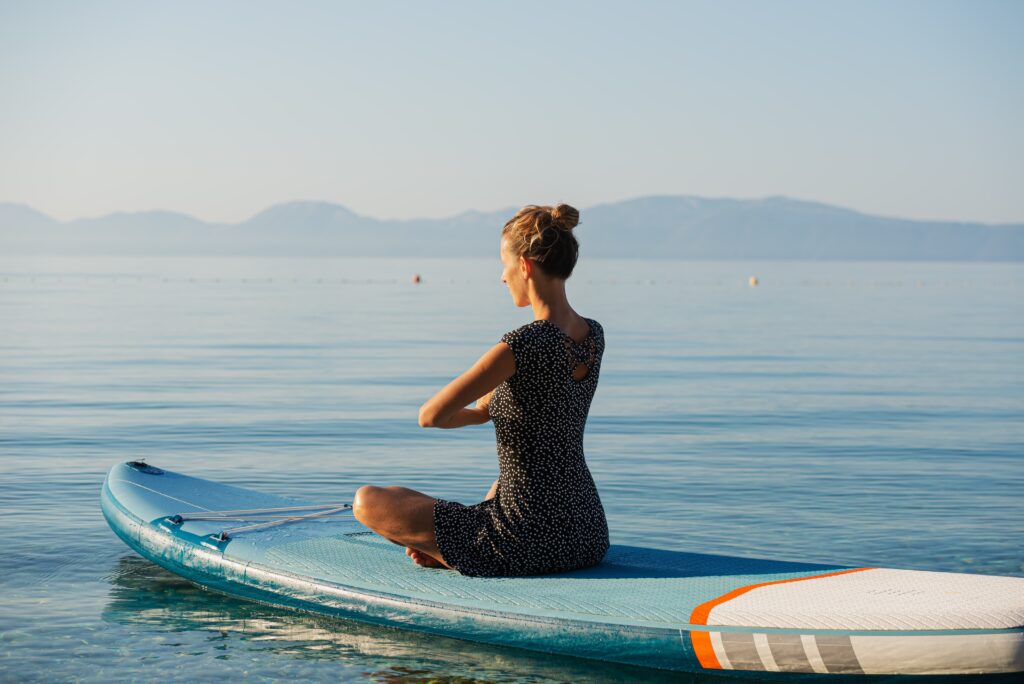 This picture shows women on our PRIVATE SUP LESSONS