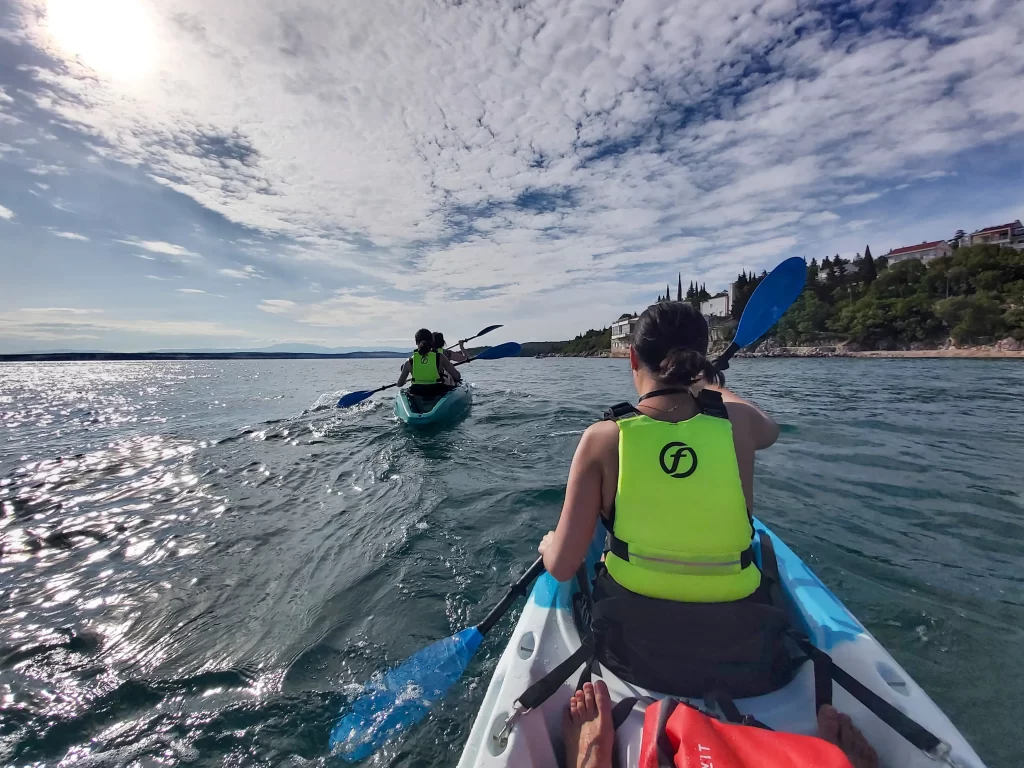 This picture shows our people using our kayak rent.