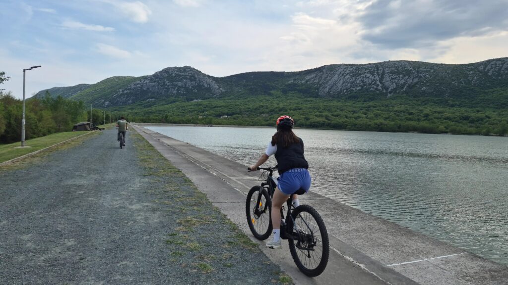 E-bike ride by the lake in Tribalj