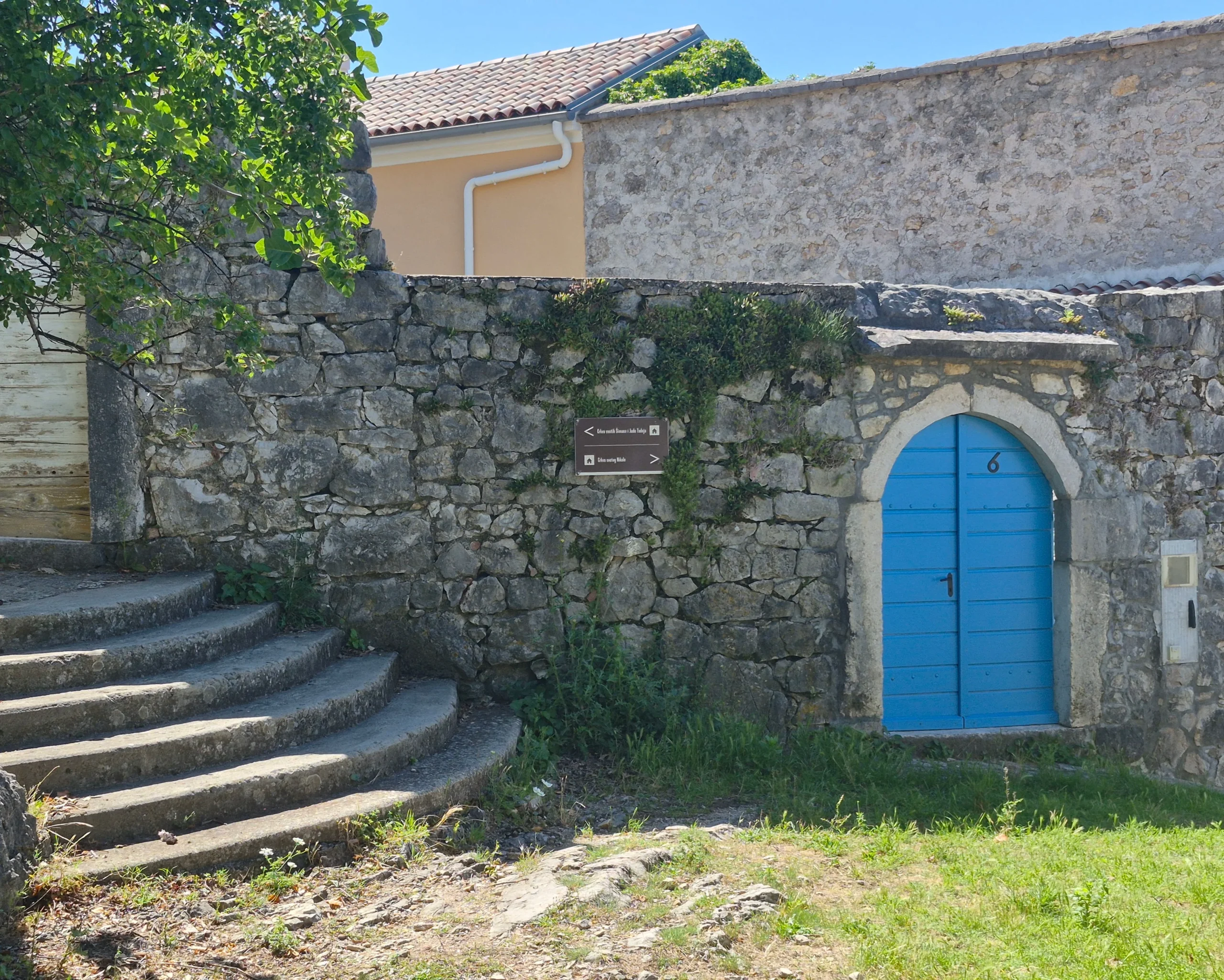 Hiking tour to the old town Kotor in Crikvenica